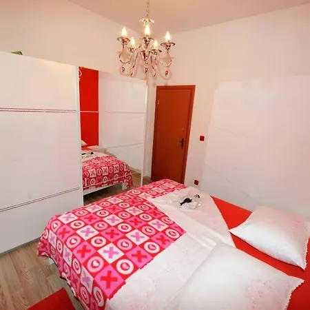 Daire Charming Stone In The Heart Of *